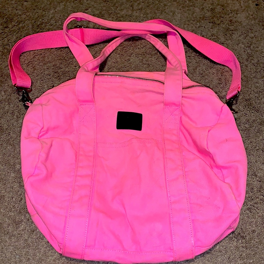Victoria’s Secret pink overnight bag